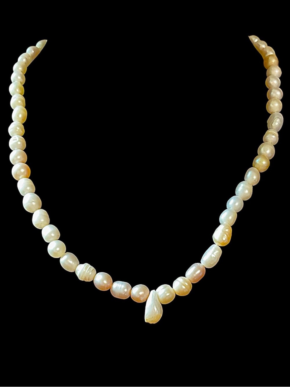 Vintage Freshwater Pearl Lavalier Necklace Champagne Pink White 15”